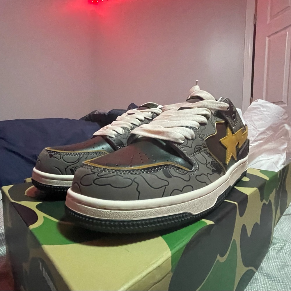 Grey mustard yellow sk8sta